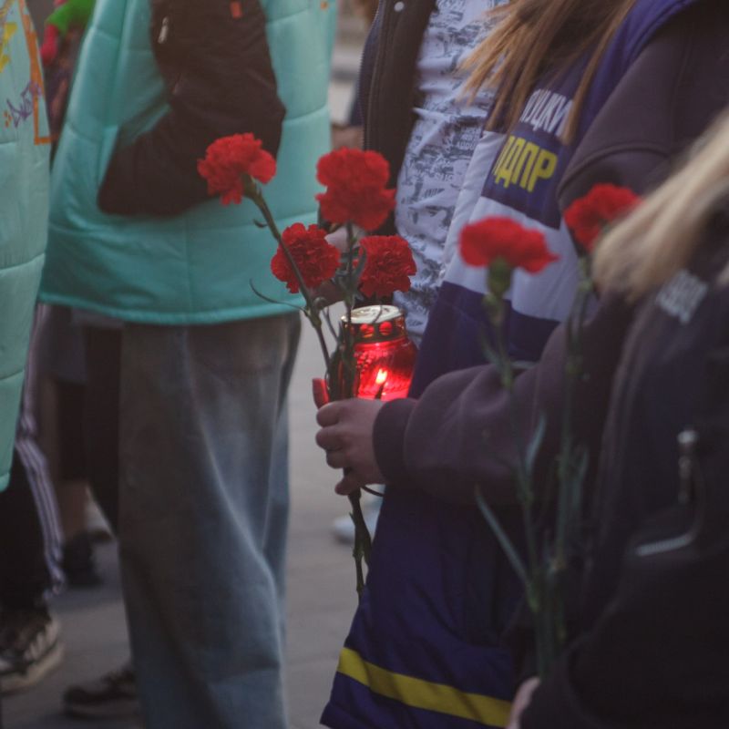 В Луганске почтили память жертв теракта в «Крокус Сити Холле» В Луганске почтили память жертв теракта в «Крокус Сити Холле»