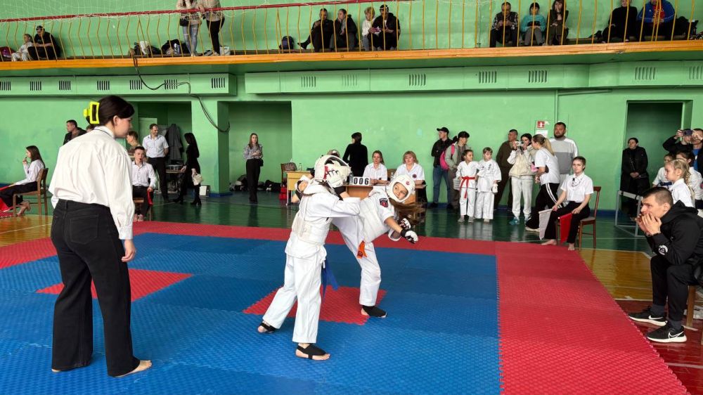 Сегодня 22 марта в городе Красный луч побывал на турнире«Кубок Донбасса» по Киокушин карате! Сегодня 22 марта в городе Красный луч побывал на турнире«Кубок Донбасса» по Киокушин карате!