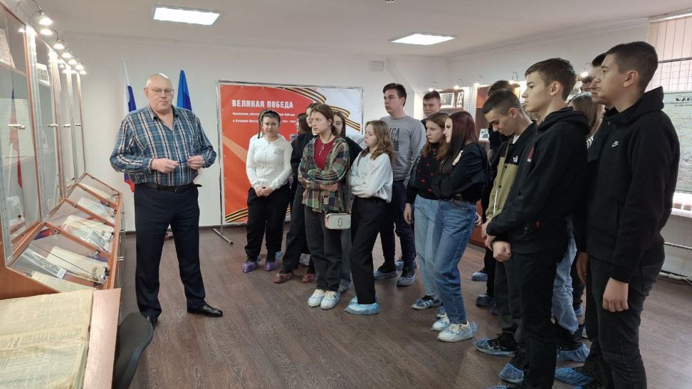 Экскурсия в Архивную службу ЛНР Экскурсия в Архивную службу ЛНР