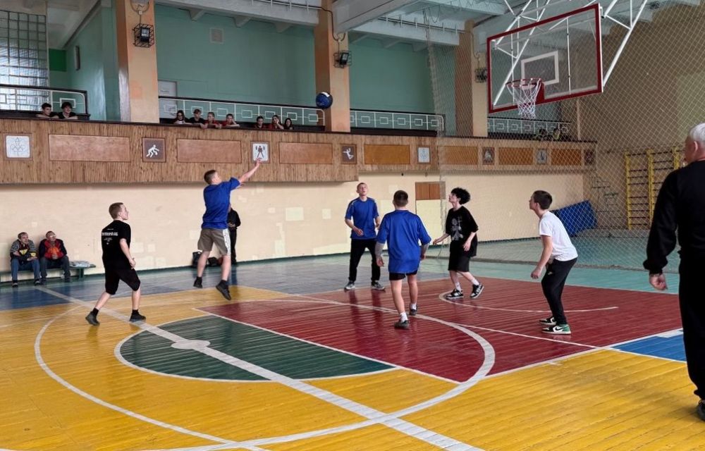 На базе МБУ «Спортивный комплекс-Антрацит» прошло физкультурное мероприятие «3х3», посвященное первому выходу человека в открытый космос, в котором приняли участие общеобразовательные учреждения округа На базе МБУ «Спортивный комплекс-Антрацит» прошло физкультурное мероприятие «3х3», посвященное первому выходу человека в открытый космос, в котором приняли участие общеобразовательные учреждения округа