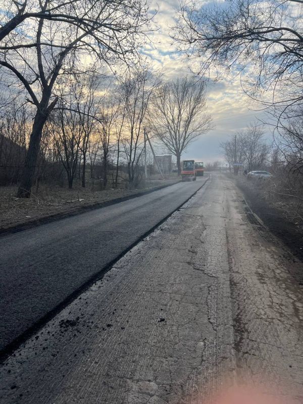 В Кировске приступили к укладке асфальта на улице Степной В Кировске приступили к укладке асфальта на улице Степной