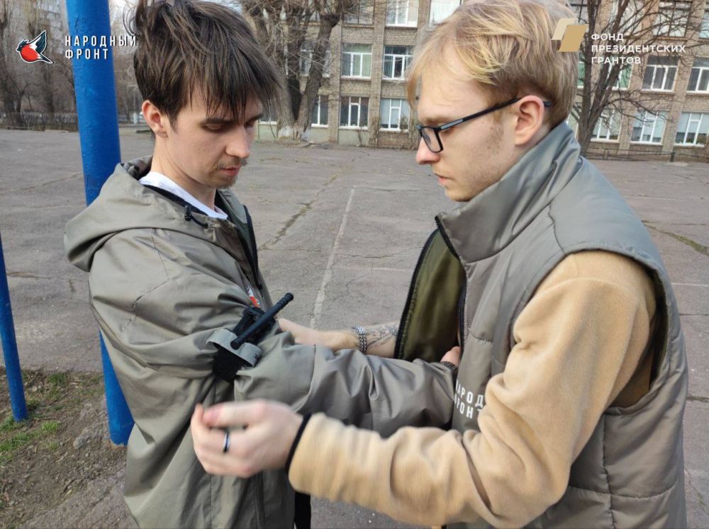 Активисты Молодежки Народного Фронта города Алчевск провели важную и полезную встречу, посвященную обмену знаниями по тактической медицине Активисты Молодежки Народного Фронта города Алчевск провели важную и полезную встречу, посвященную обмену знаниями по тактической медицине