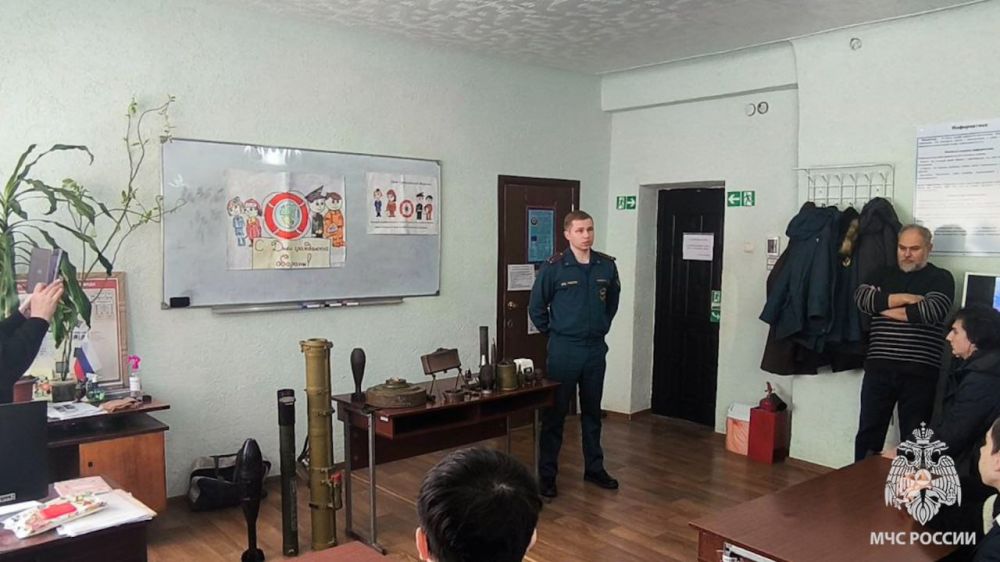 В учебных заведениях Стаханова проводятся уроки безопасности В учебных заведениях Стаханова проводятся уроки безопасности