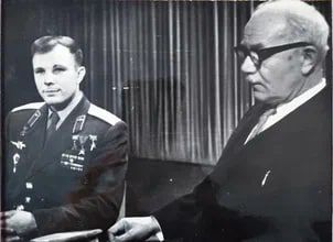 18 марта 1903 года родился Василий Васильевич Парин (1903-1971) – ученый, академик АН СССР и АМН СССР, физиолог, один из основателей космической биологии и медицины, он стоял у истоков формирования и развития новой науки —... 18 марта 1903 года родился Василий Васильевич Парин (1903-1971) – ученый, академик АН СССР и АМН СССР, физиолог, один из основателей космической биологии и медицины, он стоял у истоков формирования и развития новой науки —...