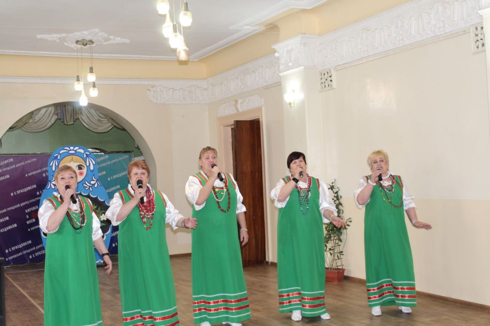 В Кировском Дворце культуры состоялось торжественное мероприятие, посвященное Дню работников культуры В Кировском Дворце культуры состоялось торжественное мероприятие, посвященное Дню работников культуры