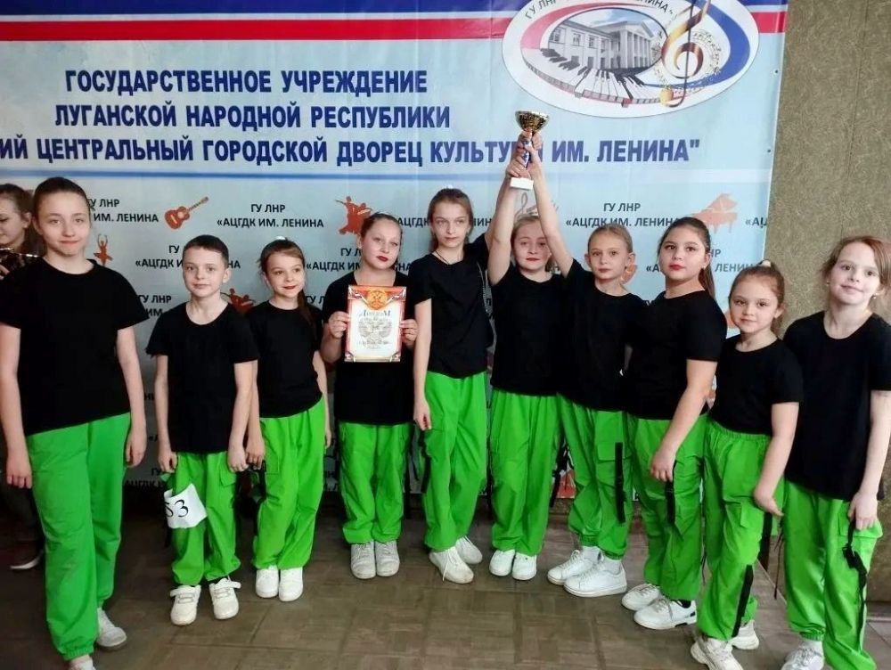 Коллектив Дома культуры им. Горького пгт Ясеновский SDS танца «Dangerous», руководитель Мельникова Ольга Викторовна стали дипломантами Первой степени в фестивале - конкурсе хореографического искусства «Весенняя феерия... Коллектив Дома культуры им. Горького пгт Ясеновский SDS танца «Dangerous», руководитель Мельникова Ольга Викторовна стали дипломантами Первой степени в фестивале - конкурсе хореографического искусства «Весенняя феерия...