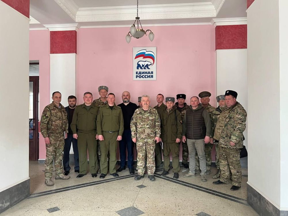В Луганске прошло совещание с атаманами городов и районов Луганской Народной Республики В Луганске прошло совещание с атаманами городов и районов Луганской Народной Республики