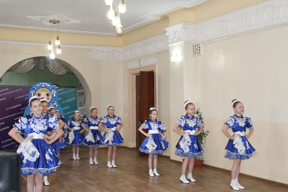 В Кировском Дворце культуры состоялось торжественное мероприятие, посвященное Дню работников культуры В Кировском Дворце культуры состоялось торжественное мероприятие, посвященное Дню работников культуры