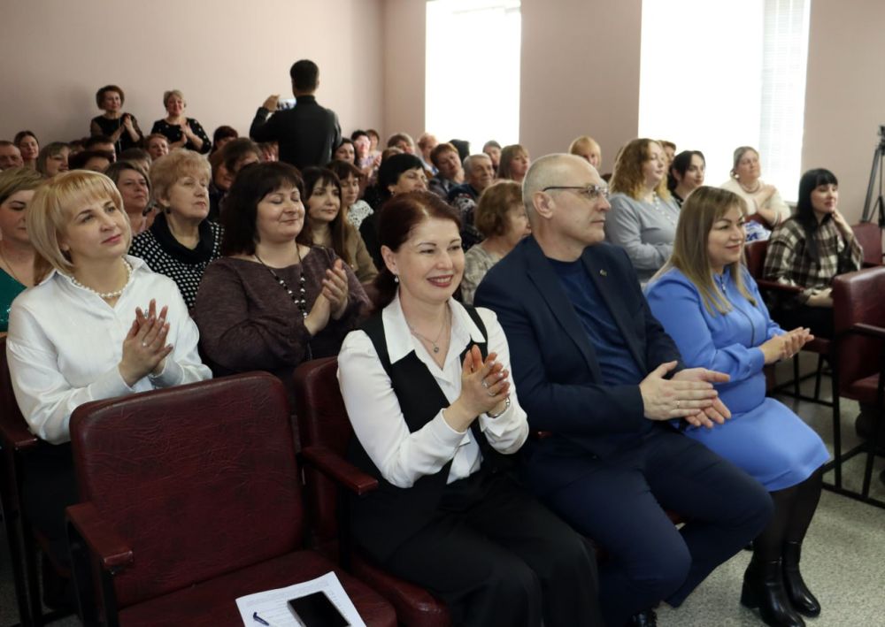 В Антраците состоялось торжественное мероприятие «Душа полна любви к искусству!», посвящённое Дню работников культуры В Антраците состоялось торжественное мероприятие «Душа полна любви к искусству!», посвящённое Дню работников культуры