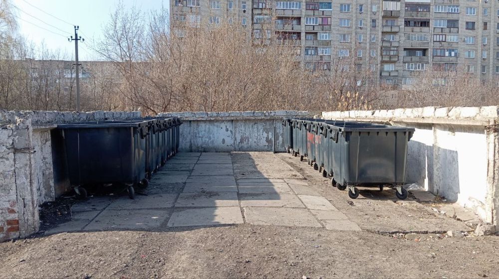Виктория Сергеева: Коммунальщики в действии. Коммунальные предприятия городского округа продолжили заниматься уборкой территории Виктория Сергеева: Коммунальщики в действии. Коммунальные предприятия городского округа продолжили заниматься уборкой территории