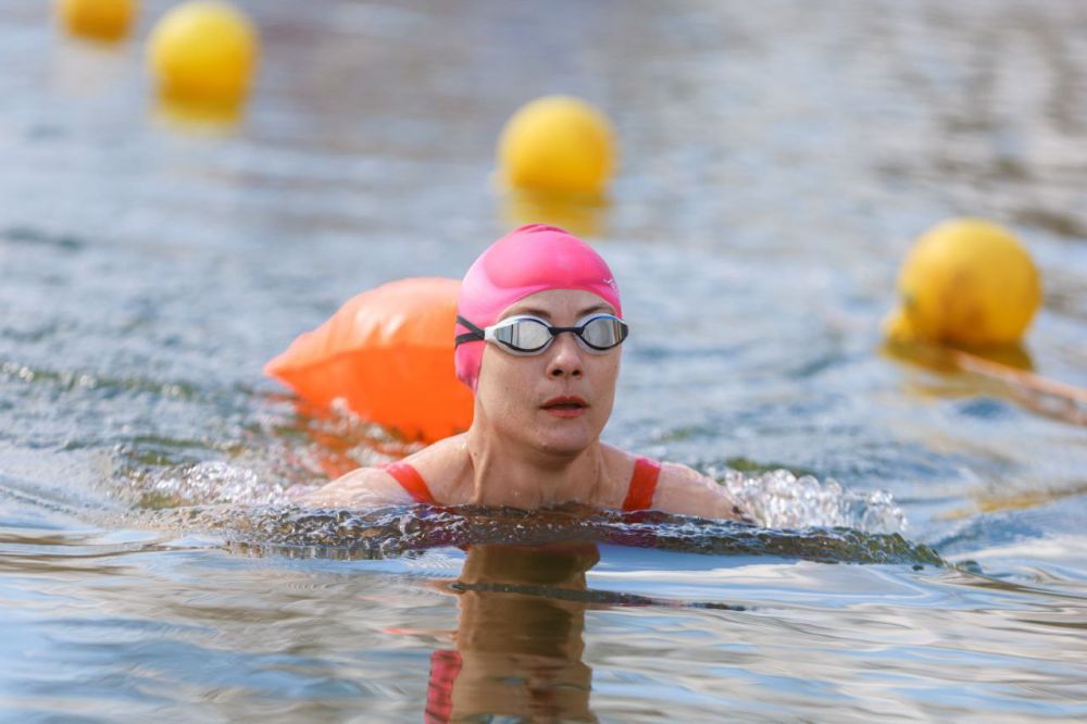 Луганские спортсменки завоевали призовые места по зимнему плаванию, сообщили в Минспорта ЛНР Луганские спортсменки завоевали призовые места по зимнему плаванию, сообщили в Минспорта ЛНР