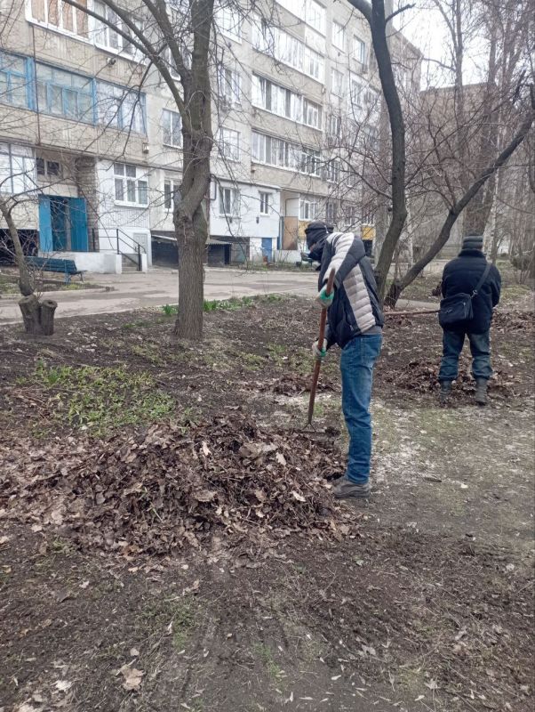Виктория Сергеева: Коммунальщики в действии. Коммунальные предприятия городского округа продолжили заниматься уборкой территории Виктория Сергеева: Коммунальщики в действии. Коммунальные предприятия городского округа продолжили заниматься уборкой территории