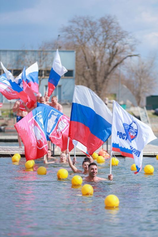 Луганские спортсменки завоевали призовые места по зимнему плаванию, сообщили в Минспорта ЛНР Луганские спортсменки завоевали призовые места по зимнему плаванию, сообщили в Минспорта ЛНР