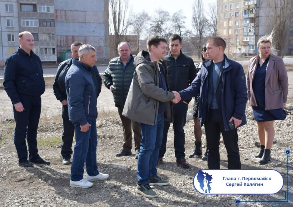 Подборка о ГЛАВном. Глава Станично-Луганского округа - Альберт Зинченко Подборка о ГЛАВном. Глава Станично-Луганского округа - Альберт Зинченко
