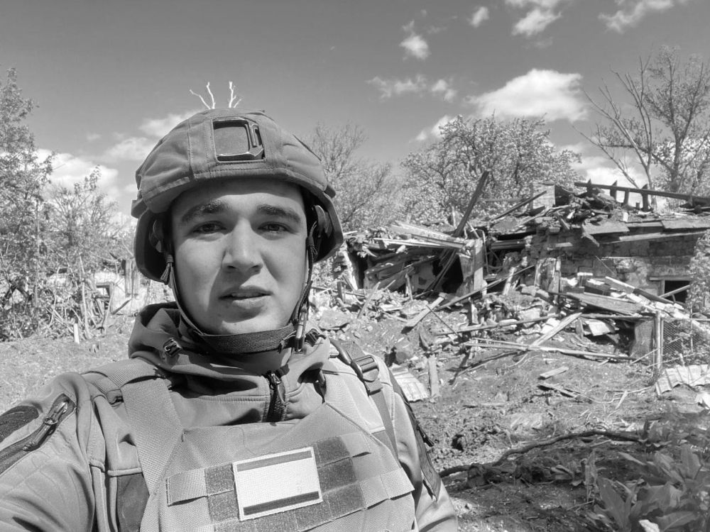 Трое российских журналистов погибли в зоне СВО Трое российских журналистов погибли в зоне СВО