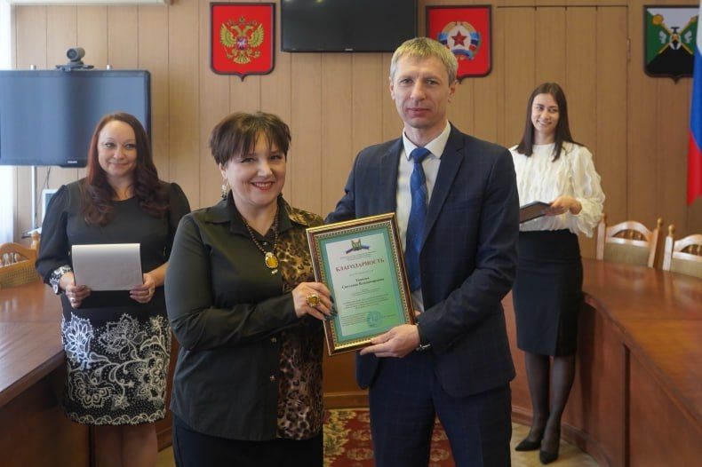 В профессиональный праздник наградили работников культуры В профессиональный праздник наградили работников культуры