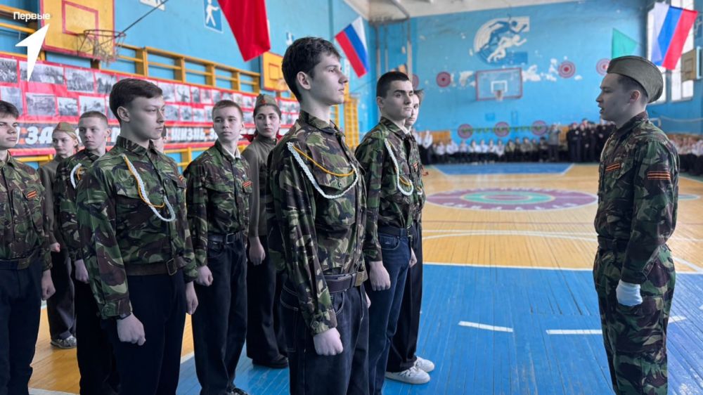 Более 12 тысяч школьников и студентов ЛНР приняли участие в отборочном этапе Всероссийской военно-патриотической игры «Зарница 2.0» Более 12 тысяч школьников и студентов ЛНР приняли участие в отборочном этапе Всероссийской военно-патриотической игры «Зарница 2.0»