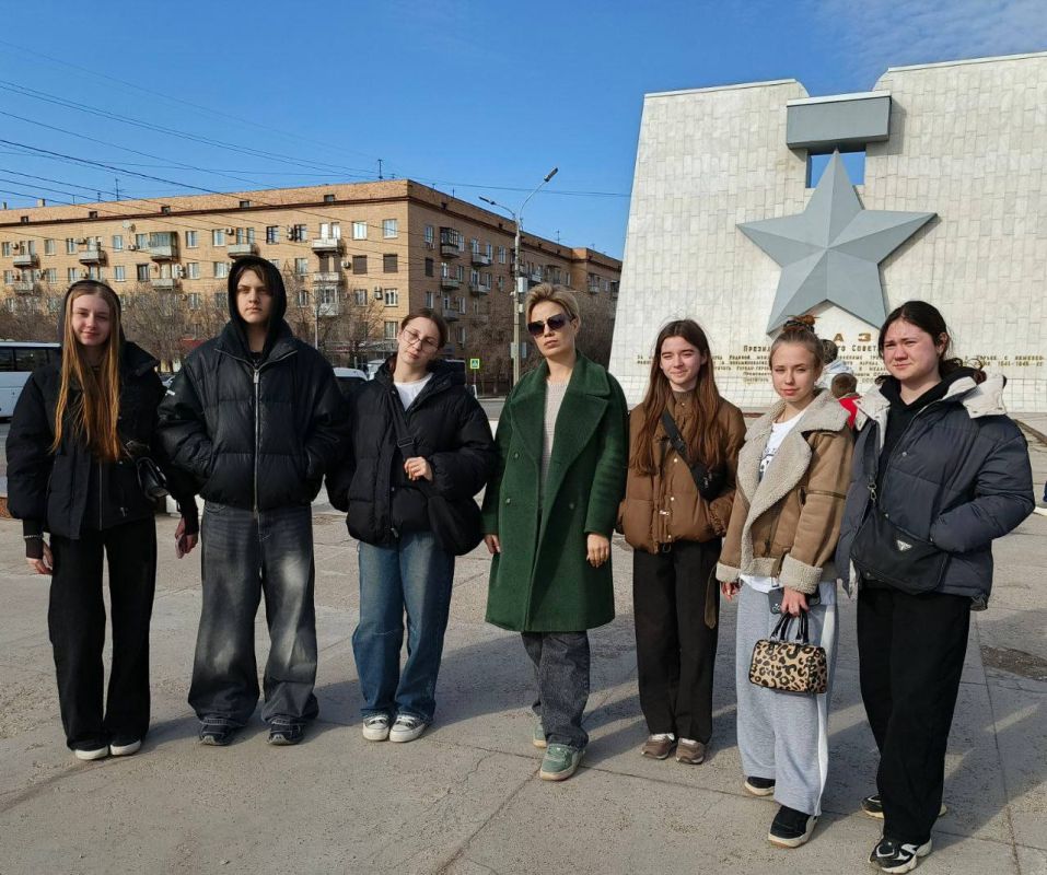 Активисты Движения Первых Алчевска отправились в патриотическую поездку в город-герой Волгоград! Активисты Движения Первых Алчевска отправились в патриотическую поездку в город-герой Волгоград!