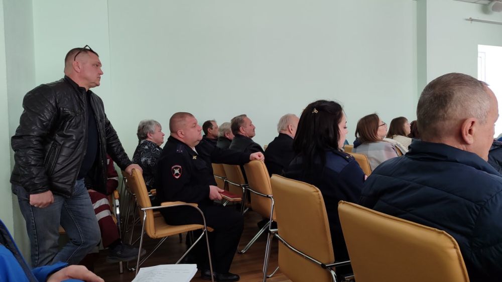 Встреча с представителями УГИБДД МВД по ЛНР состоялась в Луганском центре медицины катастроф Встреча с представителями УГИБДД МВД по ЛНР состоялась в Луганском центре медицины катастроф