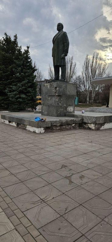 Калужане помогут восстановить памятник Ленину в Первомайске Калужане помогут восстановить памятник Ленину в Первомайске
