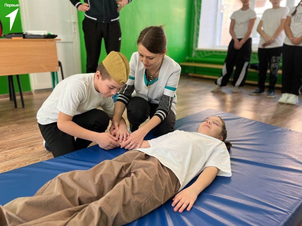 Более 12 тысяч школьников и студентов ЛНР приняли участие в отборочном этапе Всероссийской военно-патриотической игры «Зарница 2.0» Более 12 тысяч школьников и студентов ЛНР приняли участие в отборочном этапе Всероссийской военно-патриотической игры «Зарница 2.0»