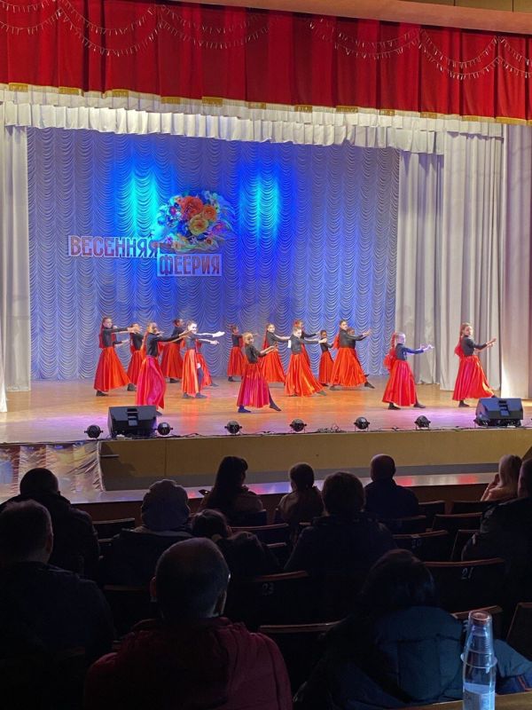 В Антраците прошёл фестиваль-конкурс «Весенняя феерия» В Антраците прошёл фестиваль-конкурс «Весенняя феерия»