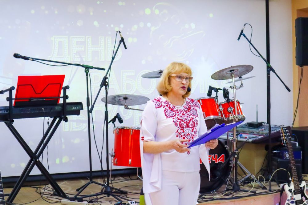 25 марта в Беловодском районном Доме культуры прошли торжества в честь профессионального праздника – Дня работника культуры 25 марта в Беловодском районном Доме культуры прошли торжества в честь профессионального праздника – Дня работника культуры