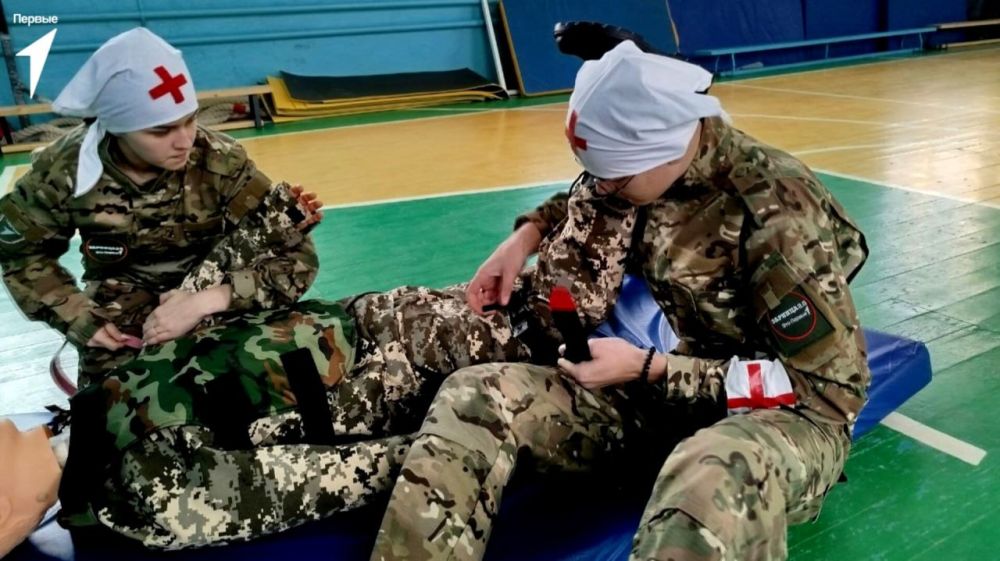 Более 12,5 тысяч школьников и студентов ЛНР поучаствовали в отборе Всероссийской военно-патриотической игры «Зарница 2.0». Об этом сообщили в пресс-службе «Движения Первых» Более 12,5 тысяч школьников и студентов ЛНР поучаствовали в отборе Всероссийской военно-патриотической игры «Зарница 2.0». Об этом сообщили в пресс-службе «Движения Первых»
