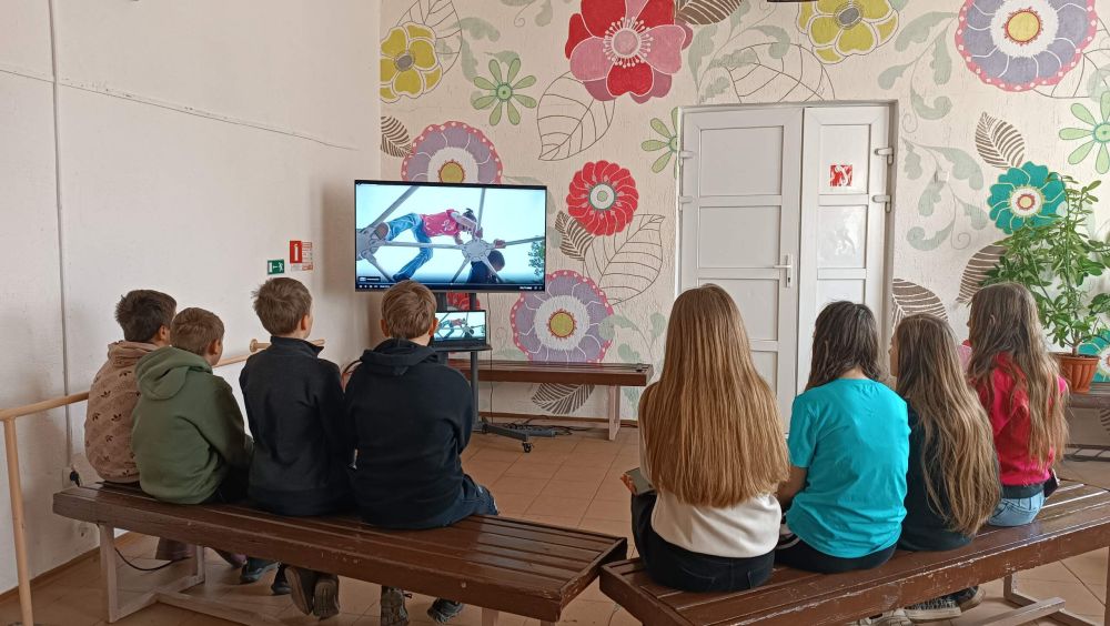 Представители родительских комитетов общеобразовательных учреждений города Ровеньки приняли участие в лектории на тему "Роль семьи в вопросах противодействия вовлечения несовершеннолетних в преступную деятельность" Представители родительских комитетов общеобразовательных учреждений города Ровеньки приняли участие в лектории на тему "Роль семьи в вопросах противодействия вовлечения несовершеннолетних в преступную деятельность"