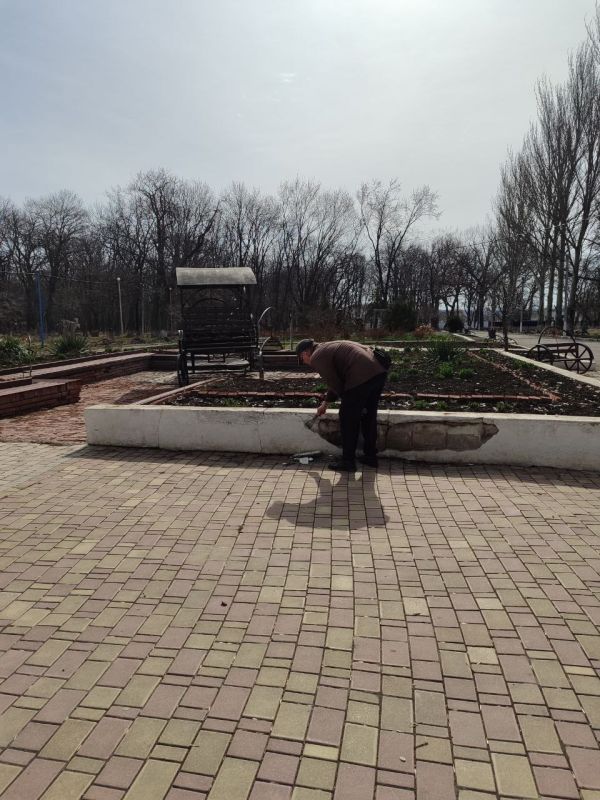 Ежедневно в Парке культуры и отдыха, идет подготовка к открытию сезона Ежедневно в Парке культуры и отдыха, идет подготовка к открытию сезона