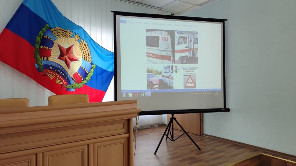 Встреча с представителями УГИБДД МВД по ЛНР состоялась в Луганском центре медицины катастроф Встреча с представителями УГИБДД МВД по ЛНР состоялась в Луганском центре медицины катастроф