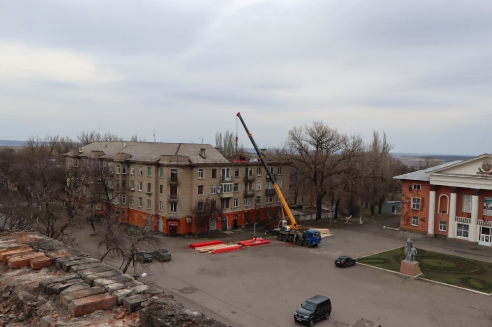 Евгений Бондарь: В поселке Белореченский продолжаются подготовительные работы по капитальному ремонту скатной кровли трех многоквартирных домов Евгений Бондарь: В поселке Белореченский продолжаются подготовительные работы по капитальному ремонту скатной кровли трех многоквартирных домов