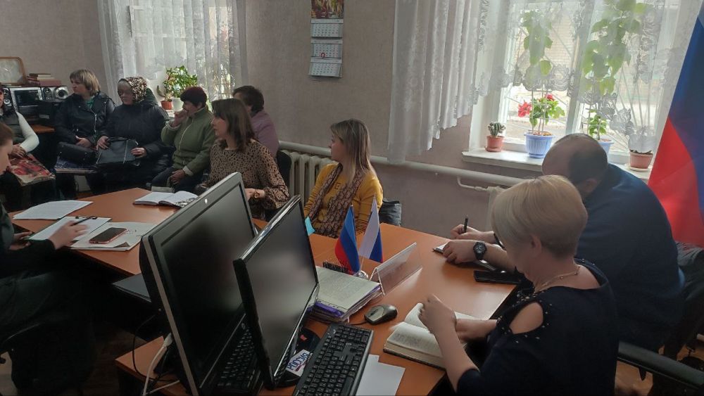 26.03.2025 в поселке Голубовское заместитель Главы Администрации городского округа город Кировск ЛНР Александр Самойлов провел прием граждан 26.03.2025 в поселке Голубовское заместитель Главы Администрации городского округа город Кировск ЛНР Александр Самойлов провел прием граждан