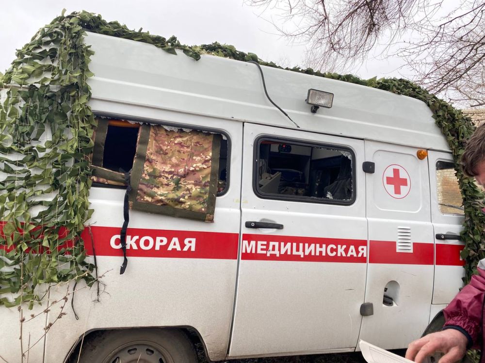 Вражеский БПЛА атаковал бригаду скорой помощи в Сватово Вражеский БПЛА атаковал бригаду скорой помощи в Сватово
