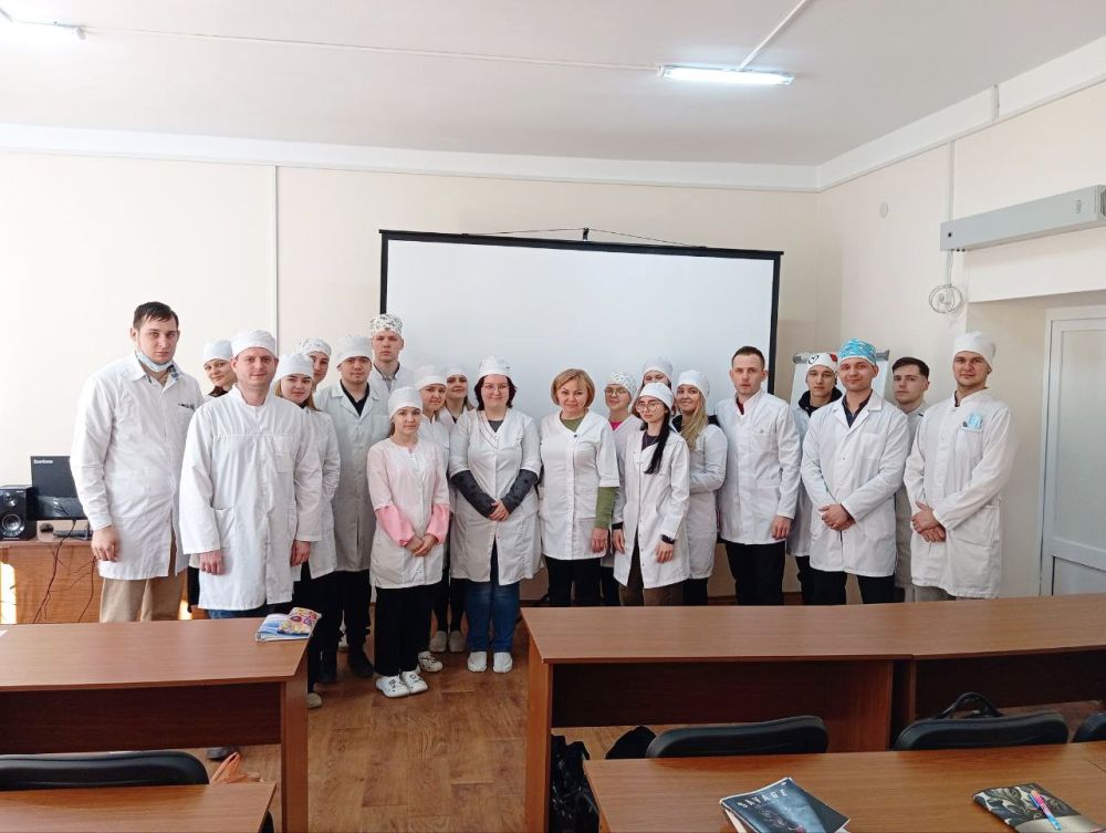 В Луганской городской больнице № 1 проводятся профориентационные лекции для студентов В Луганской городской больнице № 1 проводятся профориентационные лекции для студентов
