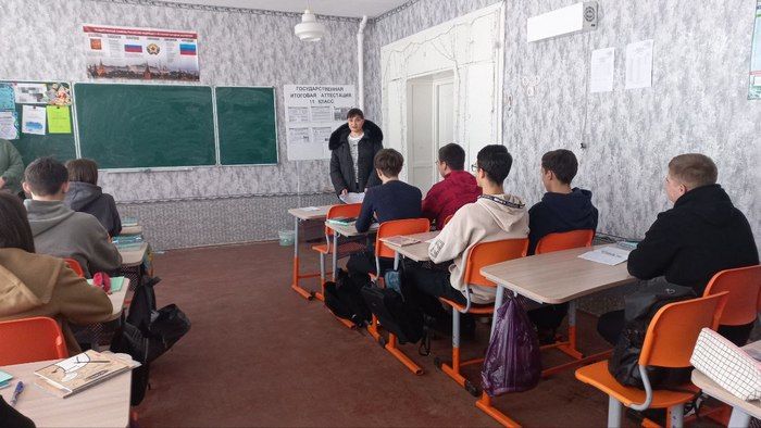 Специалисты по управлению персоналом Штеровской дистанции пути Луганского филиала ФГУП «ЖДН» в марте провели несколько встреч с учащимися старших классов Специалисты по управлению персоналом Штеровской дистанции пути Луганского филиала ФГУП «ЖДН» в марте провели несколько встреч с учащимися старших классов