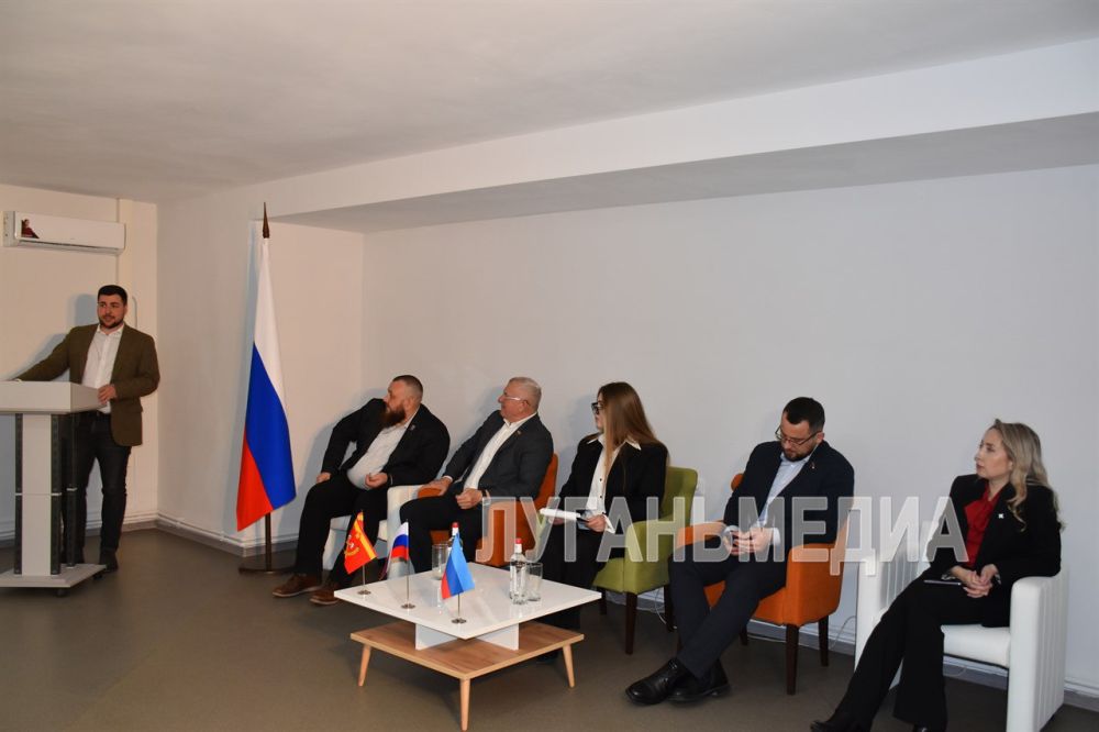Первая в республике Молодежная палата начала работу в Краснодоне Первая в республике Молодежная палата начала работу в Краснодоне