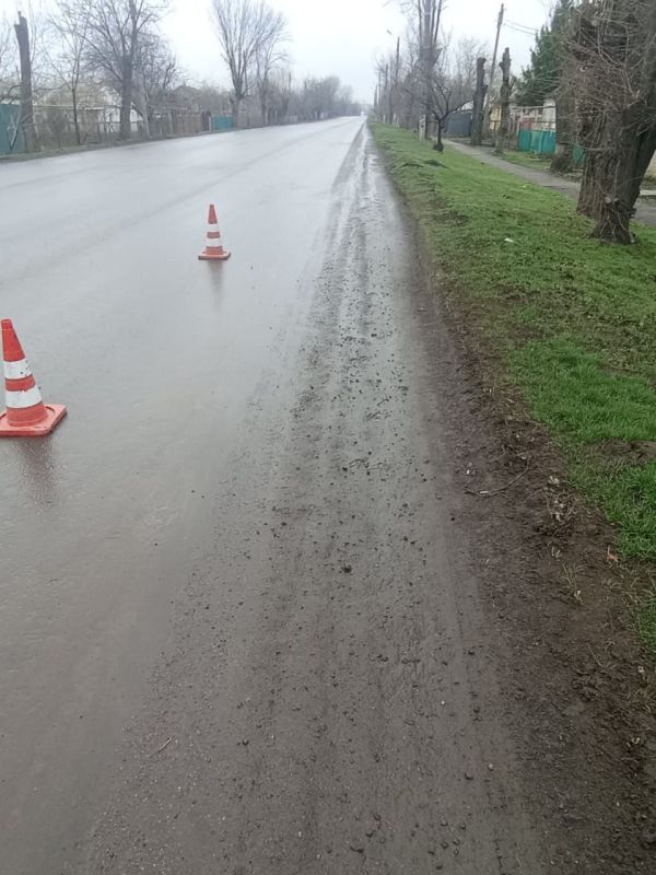 Виктория Сергеева: Коммунальщики в действии. Весна – время пробуждения не только природы, но и коммунальных служб, стремящихся привести в порядок городское пространство Виктория Сергеева: Коммунальщики в действии. Весна – время пробуждения не только природы, но и коммунальных служб, стремящихся привести в порядок городское пространство