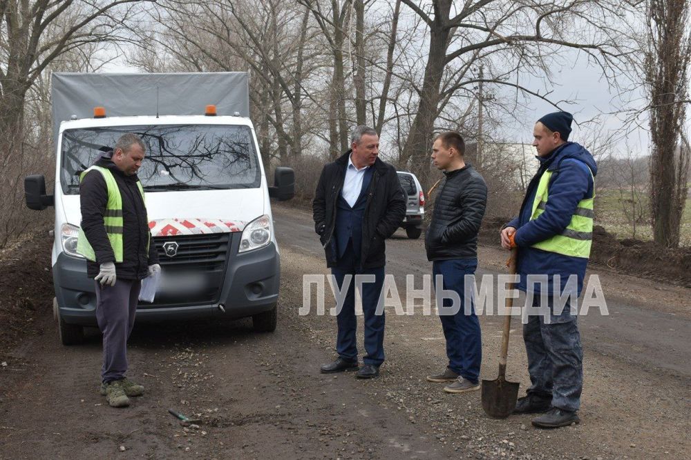 В Новопсковском муниципальном округе продолжаются работы по ремонту автомобильных дорог Ганусовка – Новороссошь, Новопокровка – Танюшевка – Белолуцк В Новопсковском муниципальном округе продолжаются работы по ремонту автомобильных дорог Ганусовка – Новороссошь, Новопокровка – Танюшевка – Белолуцк