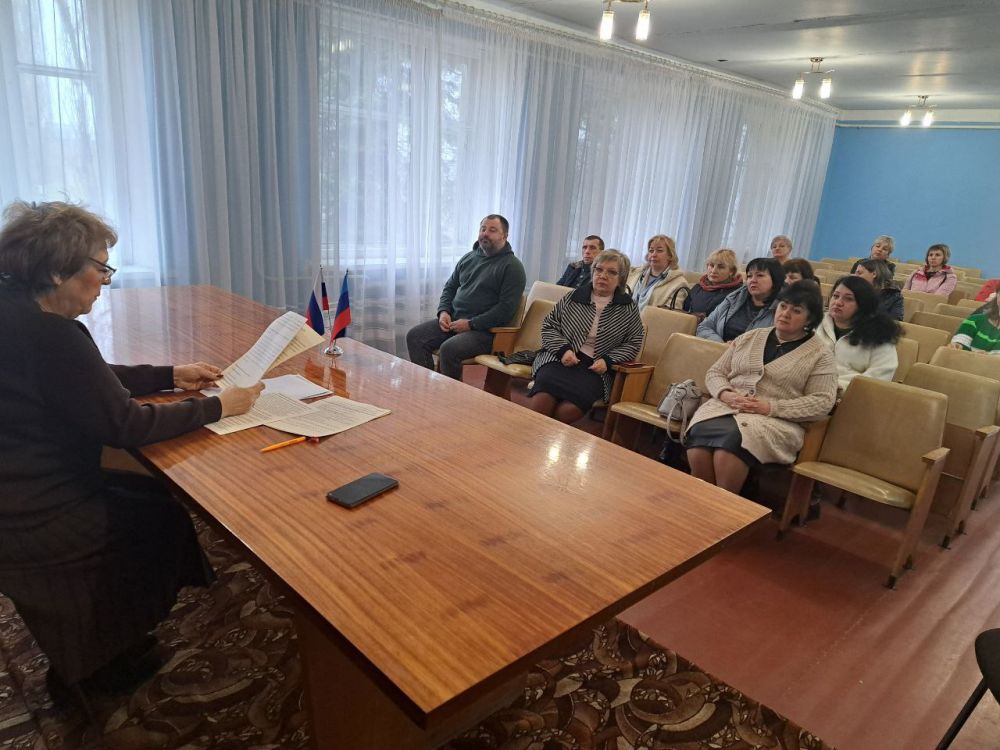 В отделе жизнеобеспечения пгт Ясеновский Администрации городского округа город Ровеньки состоялась встреча с жителями посёлка В отделе жизнеобеспечения пгт Ясеновский Администрации городского округа город Ровеньки состоялась встреча с жителями посёлка