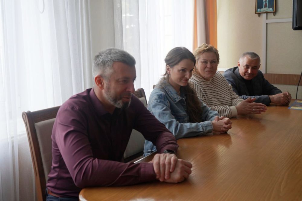 Андрей Сухачев: Встретился с делегацией Хакасии Андрей Сухачев: Встретился с делегацией Хакасии