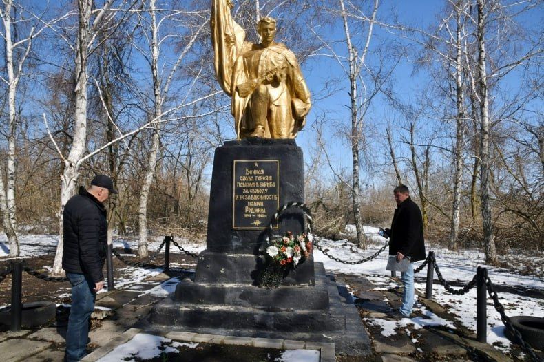 Анатолий Мартынюк рассказал о помощи шефа-региона Красноярского края в сохранении исторической памяти нашего округа Анатолий Мартынюк рассказал о помощи шефа-региона Красноярского края в сохранении исторической памяти нашего округа