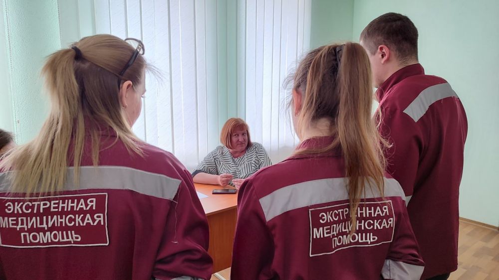 На обучающих курсах в Луганском центре медицины катастроф провели совместное практическое занятие На обучающих курсах в Луганском центре медицины катастроф провели совместное практическое занятие