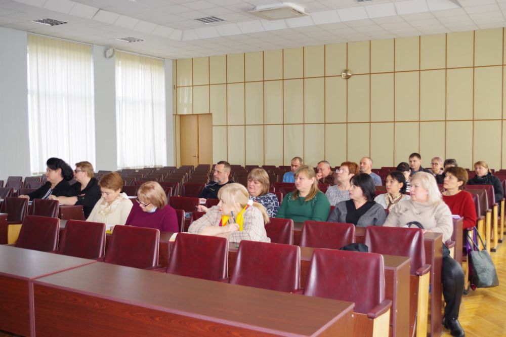 В Администрации состоялось первое заседание рабочей группы межведомственной комиссии Луганской Народной Республики по противодействию нелегальной занятости В Администрации состоялось первое заседание рабочей группы межведомственной комиссии Луганской Народной Республики по противодействию нелегальной занятости