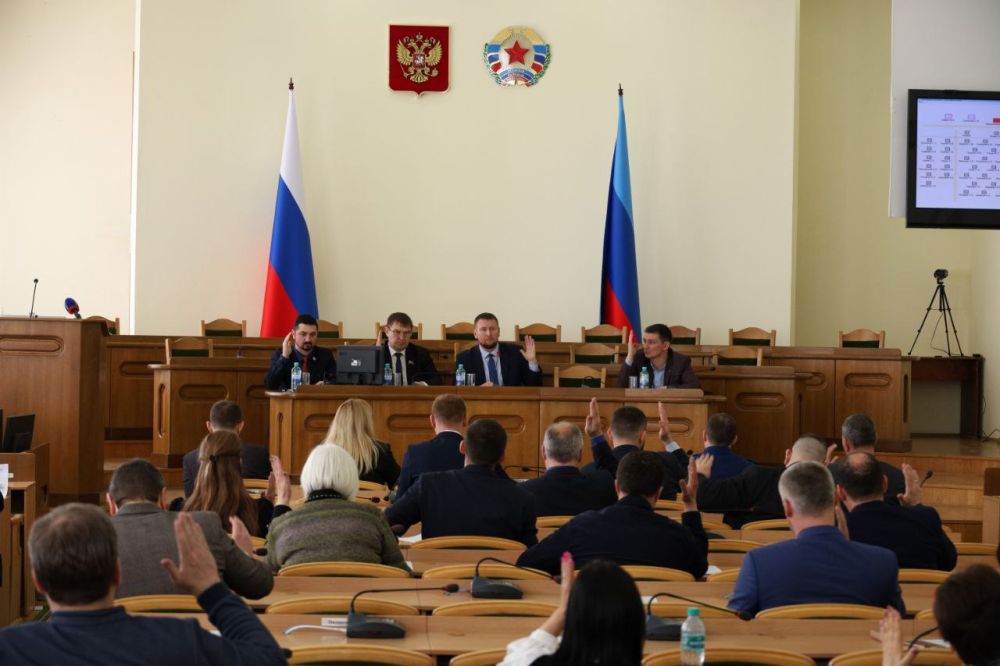 Галина Дуброва: В ходе очередного пленарного заседания Народный Совет ЛНР принял ряд законов: Галина Дуброва: В ходе очередного пленарного заседания Народный Совет ЛНР принял ряд законов: