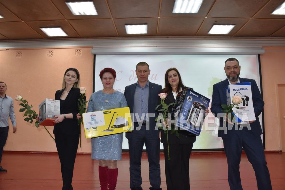 В Детской школе искусств города Первомайска состоялось торжественное мероприятие, посвященное Дню работников культуры В Детской школе искусств города Первомайска состоялось торжественное мероприятие, посвященное Дню работников культуры