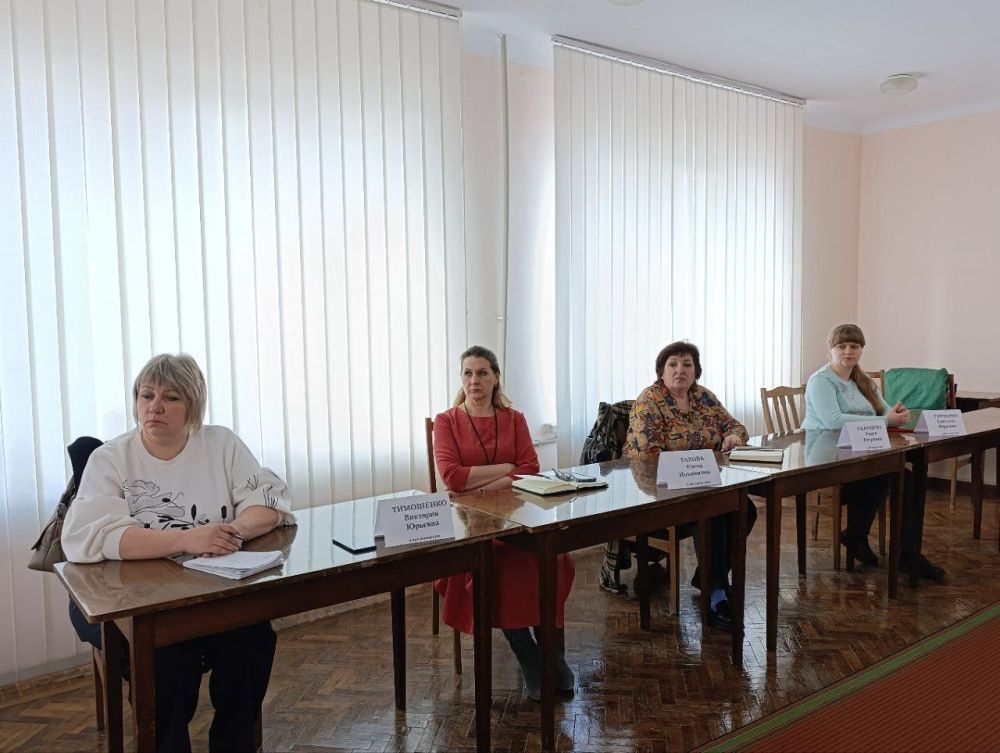 В Администрации городского округа муниципальное образование городской округ город Кировск состоялось очередное заседание комиссии по делам несовершеннолетних и защите их прав В Администрации городского округа муниципальное образование городской округ город Кировск состоялось очередное заседание комиссии по делам несовершеннолетних и защите их прав