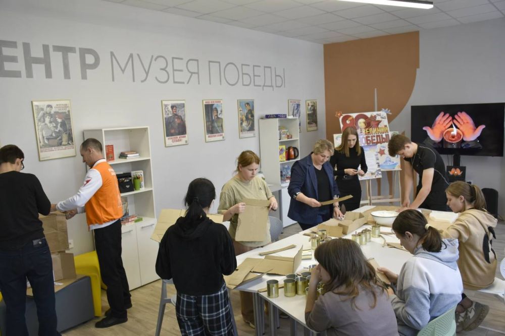 Сегодня в Детском Центре Музея Победы, МБУ "Марковский районный дом культуры" в рамках акции "Zа свет СВОим" прошло мероприятие по изготовлению окопных свечей Сегодня в Детском Центре Музея Победы, МБУ "Марковский районный дом культуры" в рамках акции "Zа свет СВОим" прошло мероприятие по изготовлению окопных свечей