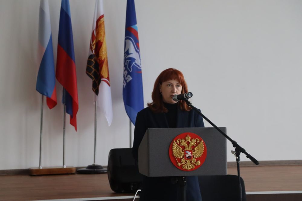 В городском Дворце культуры поздравляли творческих, талантливых людей, одаренных неиссякаемой жизненной энергией В городском Дворце культуры поздравляли творческих, талантливых людей, одаренных неиссякаемой жизненной энергией