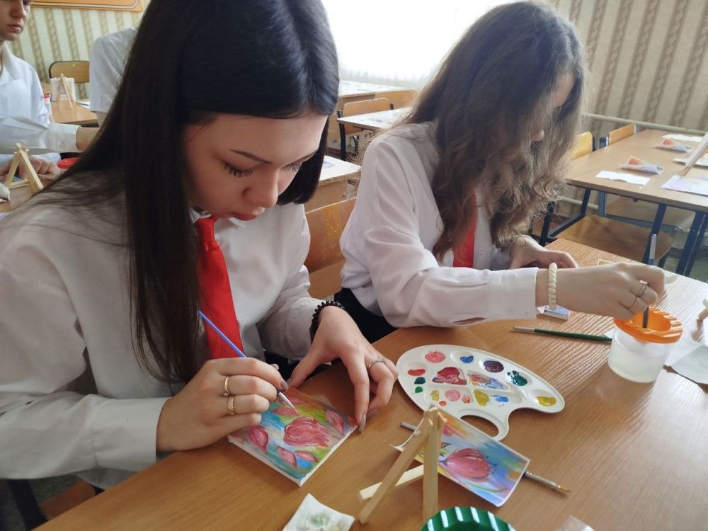 Преподаватели Брянковского колледжа ЛГПУ приняли участие в Межрегиональном фестивале педагогических классов #ПРОшколу Преподаватели Брянковского колледжа ЛГПУ приняли участие в Межрегиональном фестивале педагогических классов #ПРОшколу